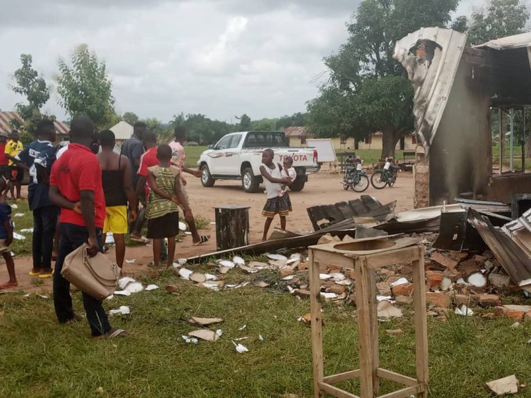 SHOCKING : Aggrieved Secondary School Students Set Benue College On Fire | MarvelTvupdates