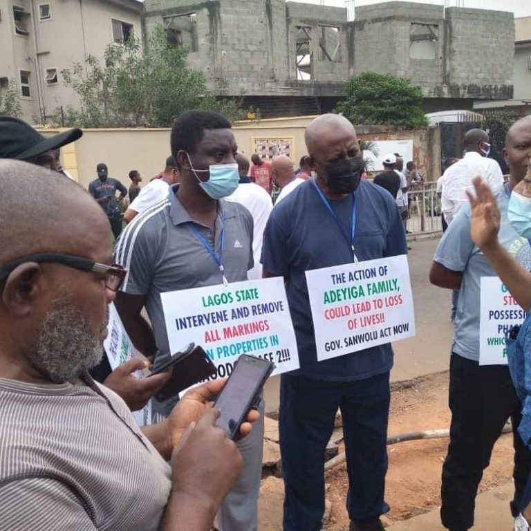 [PHOTOS]: Magodo Phase 2 Residents Protest Invasion And Planned Demolition Of Their Buildings | MarvelTvUpdates