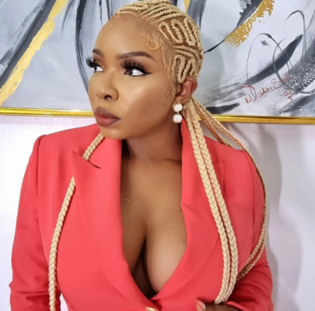 “2022 Just Started, Don’t give me work” Yemi Alade Shades Follower Who Advised Her To Collaborate With Other Female Nigerian Artiste | MarvelTvUpdates