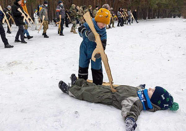 [PHOTOS]: Ukrainian Military Train Kids As Young As Four On How To Shoot And Defend Their Borders From Russian Invasion | MarvelTvUpdates