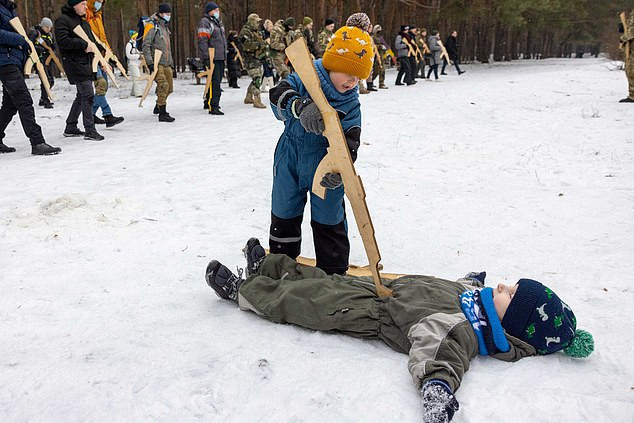 [PHOTOS]: Ukrainian Military Train Kids As Young As Four On How To Shoot And Defend Their Borders From Russian Invasion | MarvelTvUpdates