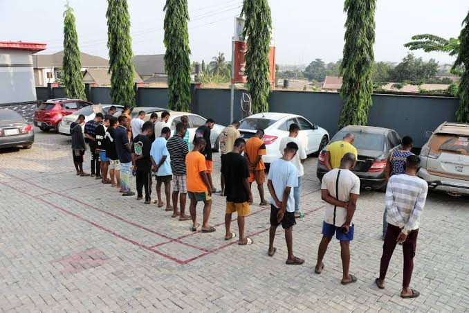 EFCC Arrest 25 Suspected Internet Fraudsters In Ibadan | MarvelTvUpdates