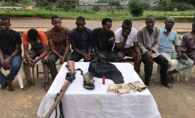 Police Parade Suspected Kidnappers Of Akala’s Farm Worker, Others In Ibadan | MarvelTvUpdates 