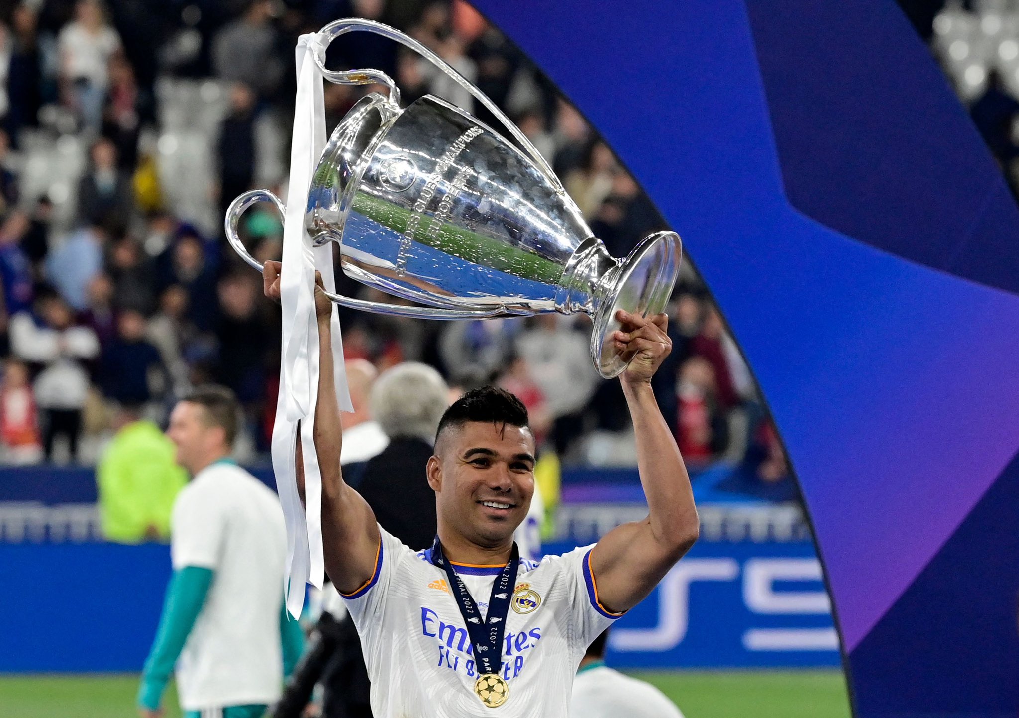 JUST-IN: Real Madrid Midfielder, Casemiro Reportedly Reaches Agreement With Manchester United, Set To Undergo Medical | MarvelTvUpdates