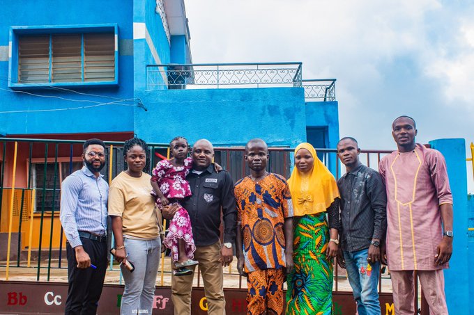 Popular Ibadan Man With Clever Yoruba Proverbs, Oriogbade Empower With New Machine, Offer Child Scholarship (PHOTOS) | MarvelTvUpdates