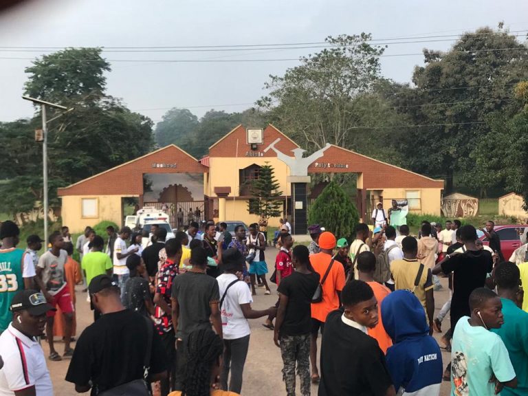 MAPOLY Students Protest Outrageous Fees,  Block School Gate, Disrupt Exams (Photos/Video) | MarvelTvUpdates