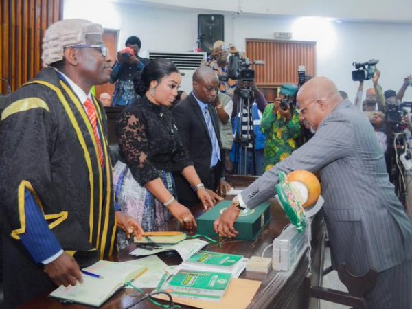 JUST-IN: Gov. Dapo Abiodun Presents N472.25 Billion 2023 Budget To Ogun Assembly (VIDEO) | MarvelTvUpdates