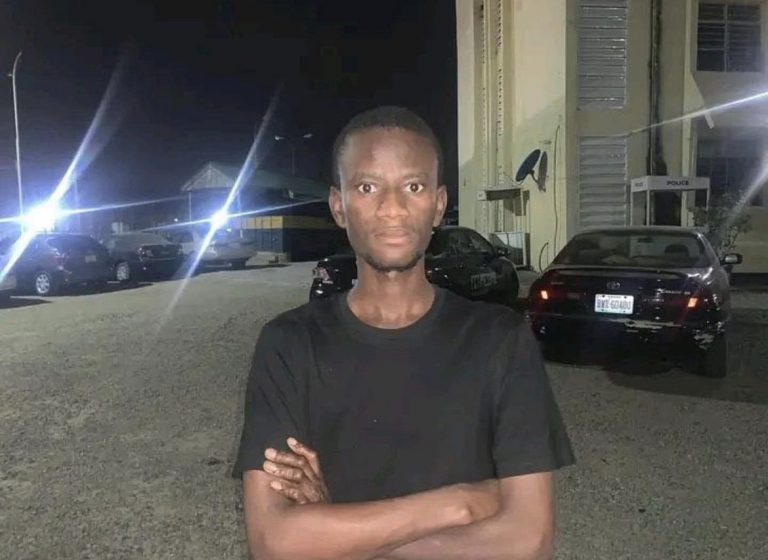 23-Year-Old Aminu Muhammed Regains Freedom After 3 Weeks In Prison, To Meet Buhari In Aso Villa (PHOTOS) | MarvelTvupdates