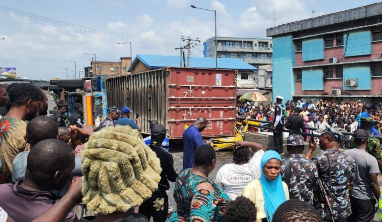 TRAGIC: Many Fear Dead As Container Falls On A Fully Loaded Bus In Ojuelegba, Lagos (VIDEO) | MarvelTvUpdates