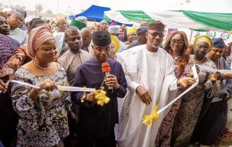 Vice President, Yemi Osinbajo Inaugurates 100-Bed Maternal Hospital In Ogun (PHOTOS) | MarvelTvUpdates