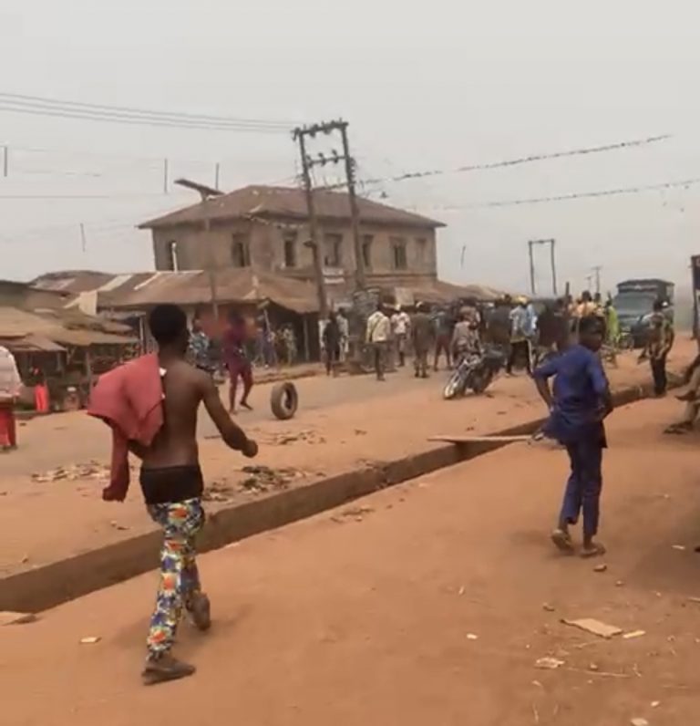 [VIDEO]: Angry Youths Protest Over Naira Scarcity In Ijebu Igbo, Ogun | MarvelTvUpdates