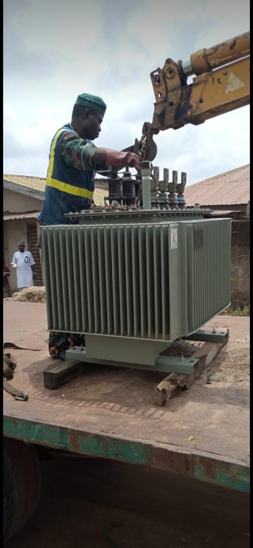 Ogun 2023: Drama As APC And ADC Lock Horns, Woo Community With Transformers In Olomore, Abeokuta (VIDEO) | MarvelTvUpdates