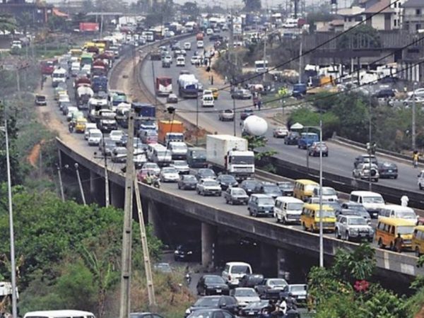 Lagos-Ibadan Way: Kara Bridge-OPIC Open To Traffic Sunday – FG | MarvelTvUpdates