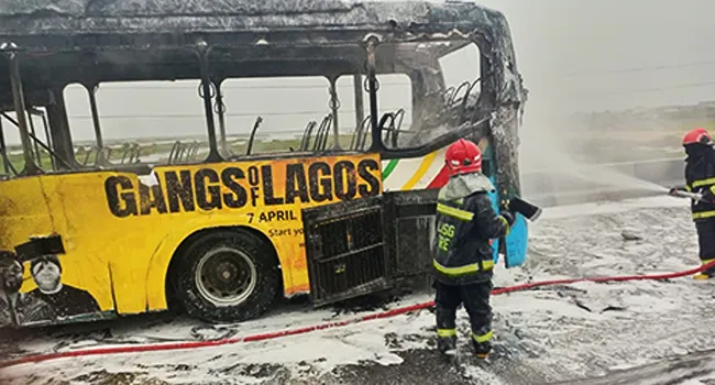 Danfo Driver Dies In Ghastly Crash, BRT Bus Goes Up In Flames In Lagos (VIDEO) | MarvelTvUpdates