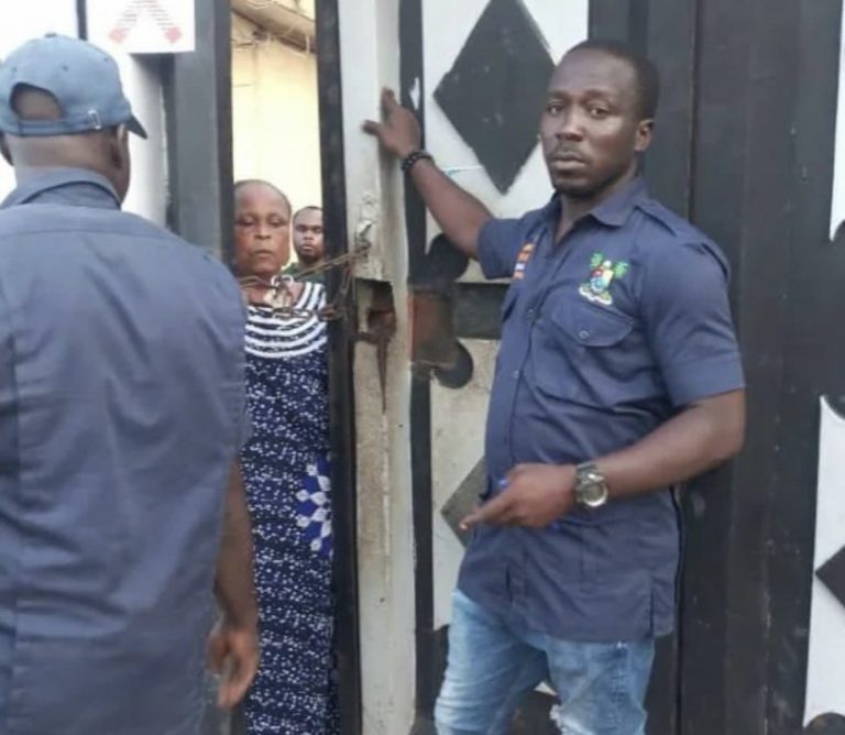 Woman Arrested For Improper Waste Disposal, Sentenced To 144 Hours Of Community Service In Lagos (VIDEO) | MarvelTvUpdates