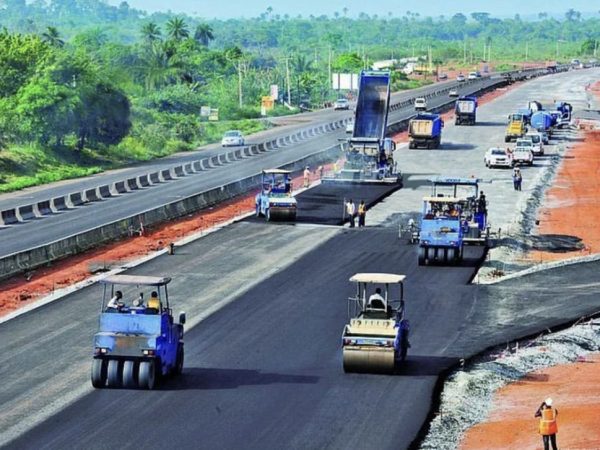 Federal Govt Suspends Work On Lagos-Ibadan Expressway | MarvelTvUpdates