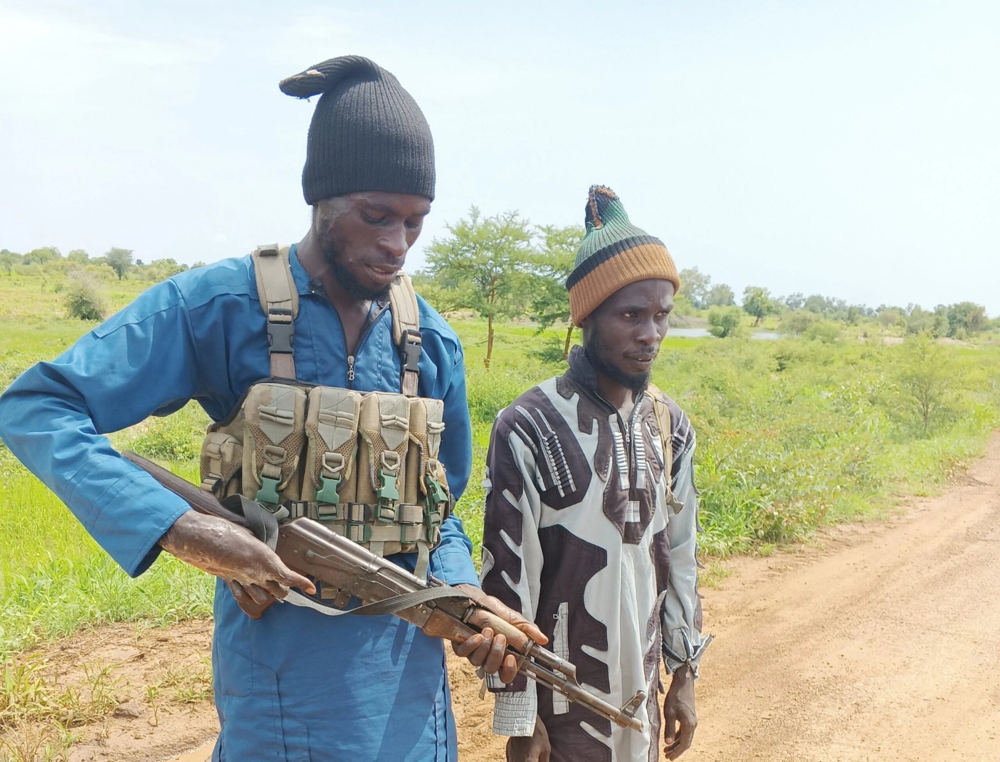 Boko Haram Commanders Surrender To Nigerian Troops | MarvelTvUpdates