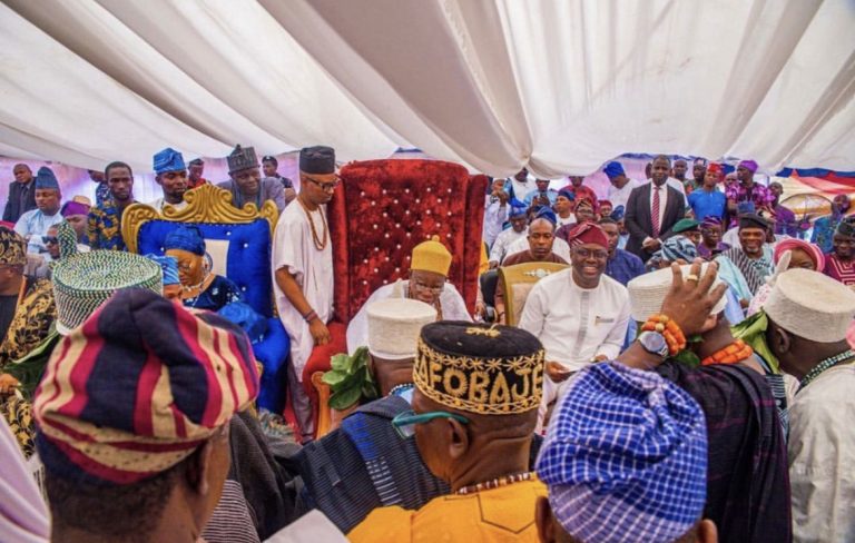 Ex Oyo Gov, Ladoja Drags Governor Seyi Makinde, Olubadan To Court Over Beaded Crown-Wearing Obas | MarvelTvUpdates