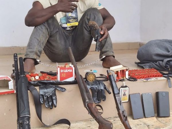 Armed Robber Who Gets Gun Supply From Police Inspector Arrested In Ijebu Ode-Sagamu Express Way | MarvelTvUpdates