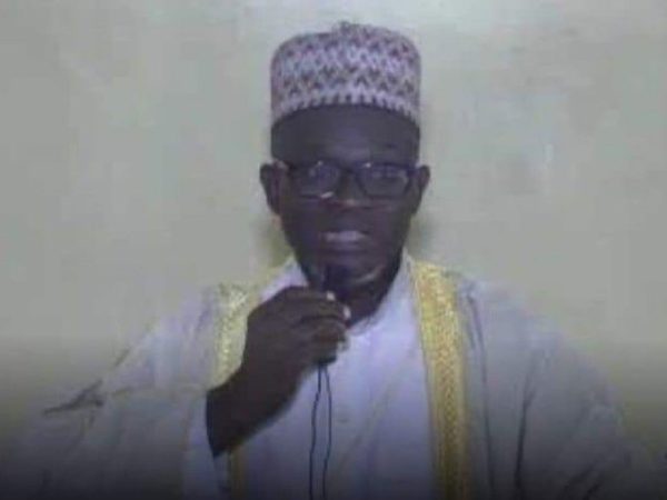 ‘Respect Muslims, Don’t Eat In Public During Fasting Hours’ — Chief Imam, Falomo Lagos Central Mosque Warns Nigerians | MarvelTvUpdates