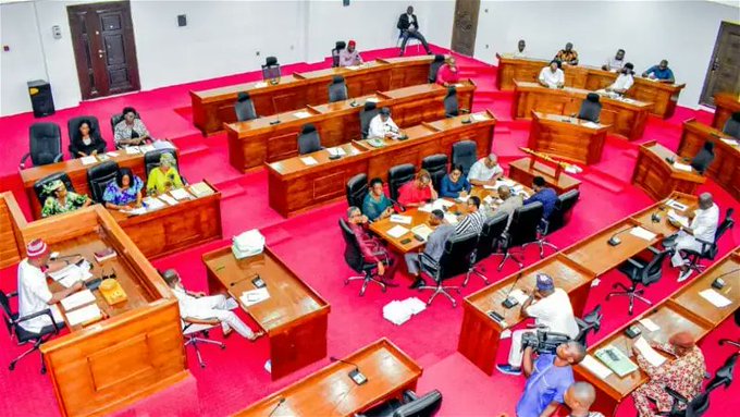 Abia Assembly Passes Bill To Stop Pension For Ex-Governors And Deputies | MarvelTvUpdates