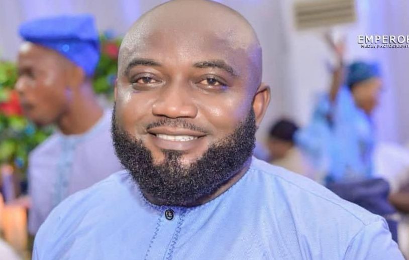 [VIDEO]: MC Oluomo’s Aide, Benson Dies In Autocrash On Lagos 3rd Mainland Bridge | MarvelTvUpdates