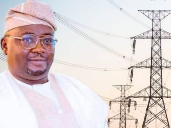 [VIDEO]: Minister Of Power, Adelabu Apologises For Saying Nigerians Keep Freezers, AC On Due To Low Tariff | MarvelTvUpdates