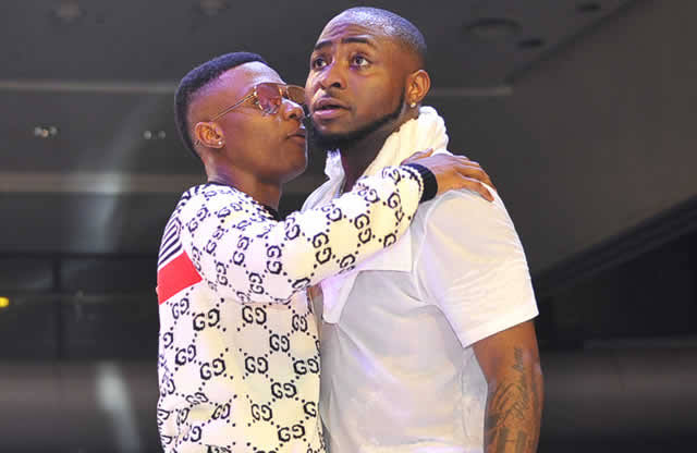 Popular Nigerian Singers, Wizkid, Davido Trade Shots In Heated Online Feud | MarvelTvUpdates 