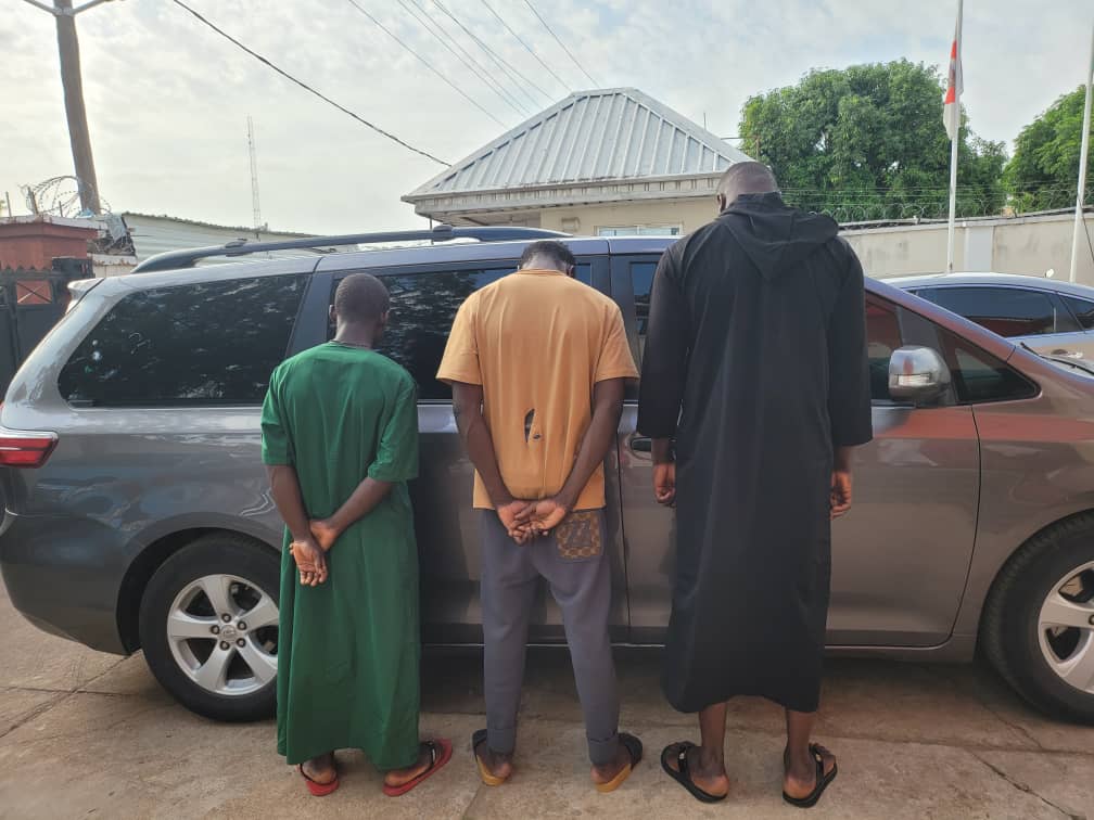 EFCC Nabs Three Siblings for Suspected Internet Fraud (PHOTOS) | MarvelTvUpdates