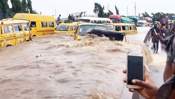 Lamentations As Heavy Flood Disrupts Business Activities Across Lagos | MarvelTvUpdates