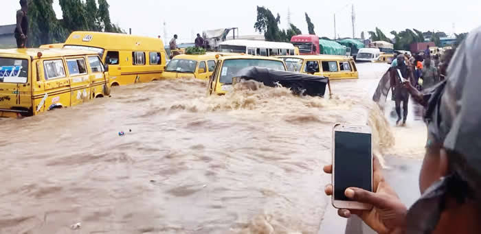 Lamentations As Heavy Flood Disrupts Business Activities Across Lagos | MarvelTvUpdates