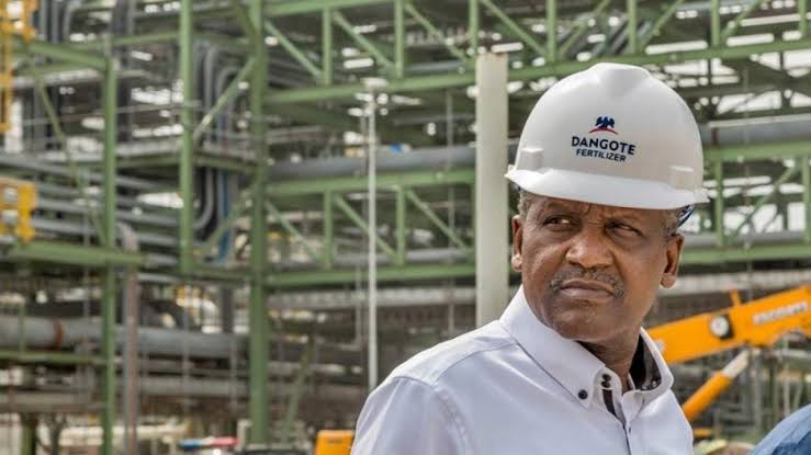 Federal Govt Officials Meet Dangote To Resolve Controversy Surrounding Refinery | MarvelTvUpdates