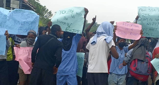 University Of Ibadan Students Protest Over Fee Hike | MarvelTvUpdates