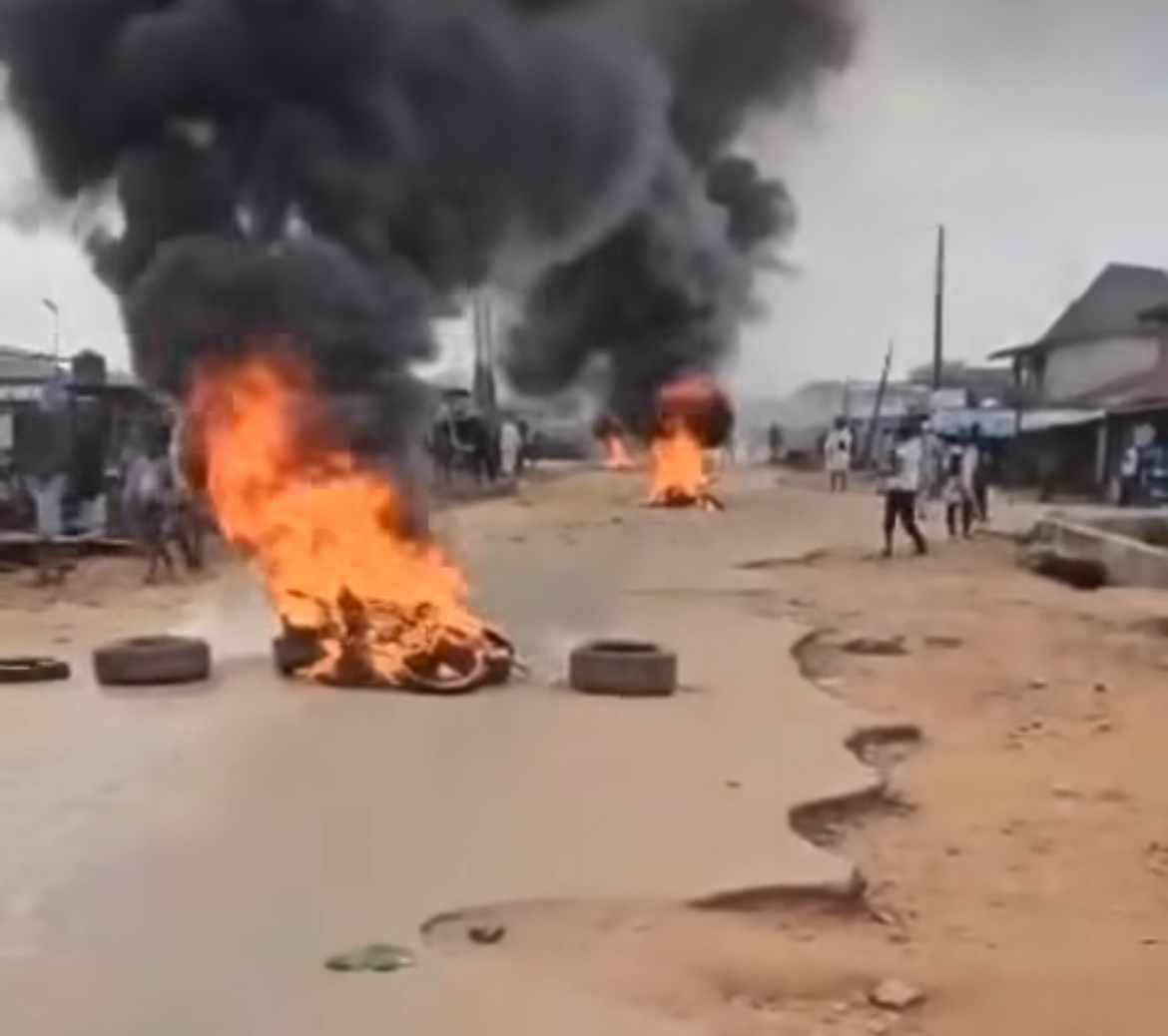 Police, Youths Clash In Ikenne Community Over Oro Festival Ban, 20 Arrested In Ogun | MarvelTvUpdates