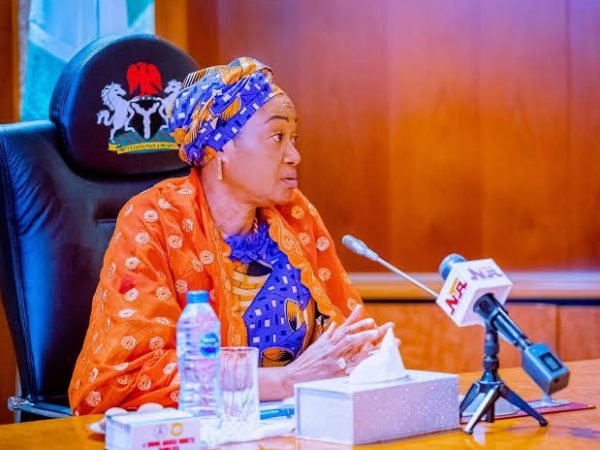 Tinubu’s Wife, Oluremi Donates N1billion To OAU | MarvelTvUpdates