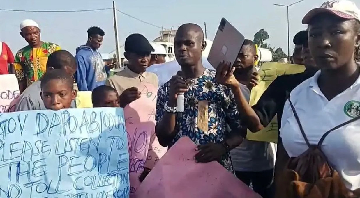 09F6CFC0-4C6E-40A4-88D6-8A4FF685684D