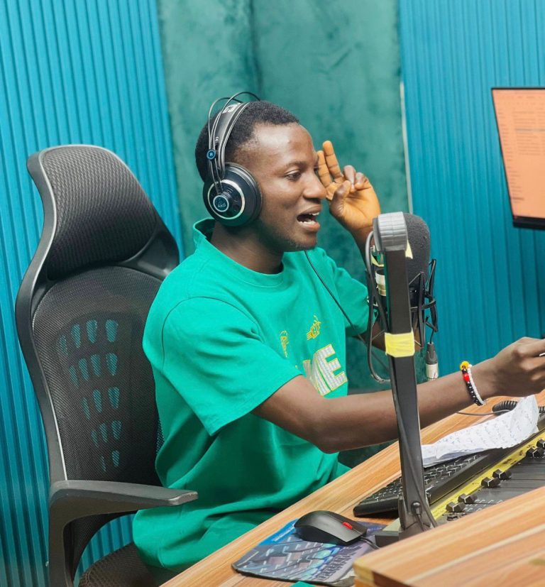 37f44c0d-37a8-4236-8660-7af3cd2eb2e8